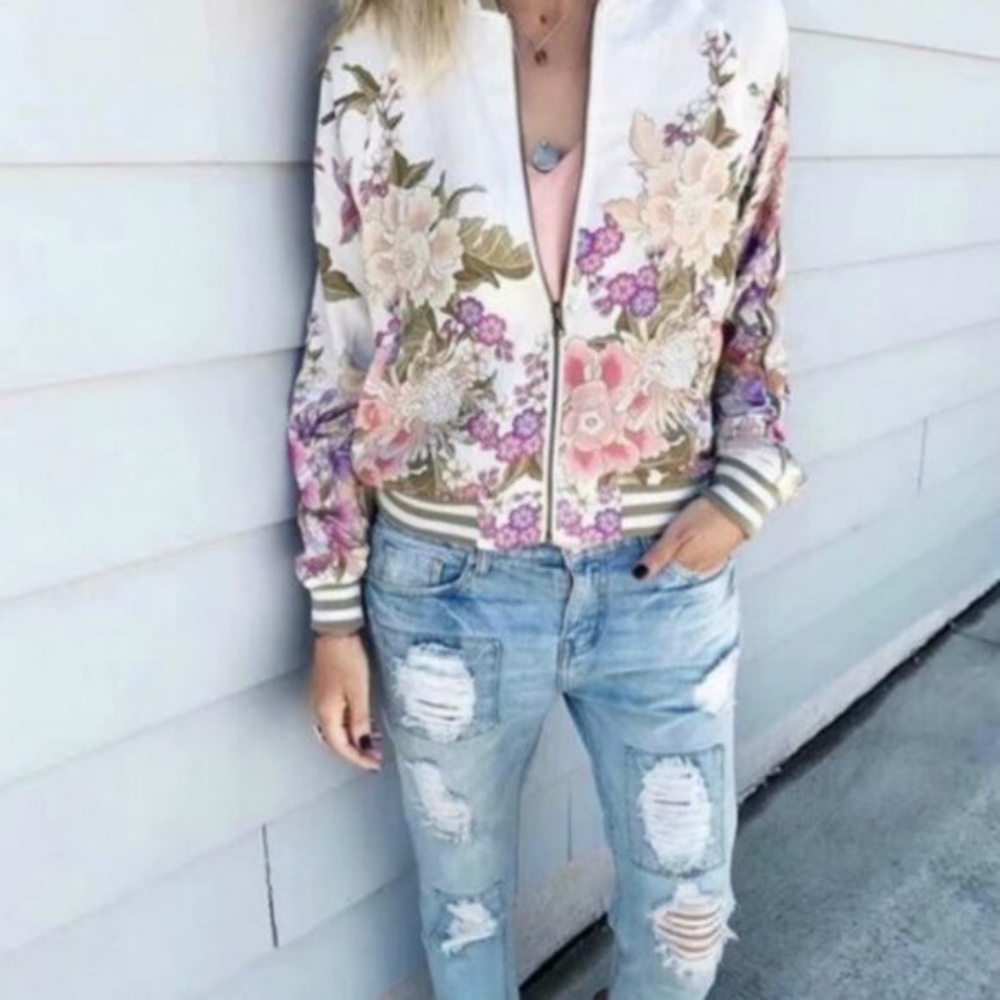 6 HR SALE! BOHO FLORAL BOMBER JACKET - Picture 4 of 6